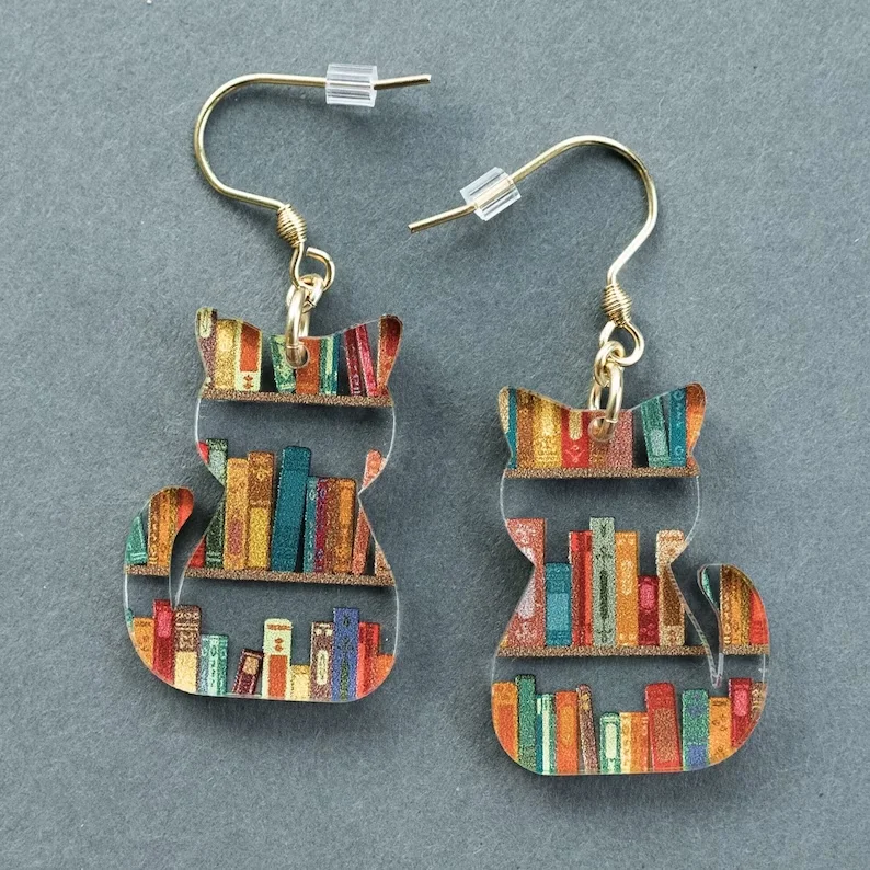 Vintage earrings with coloured cat