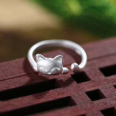 Vintage silver kitten ring