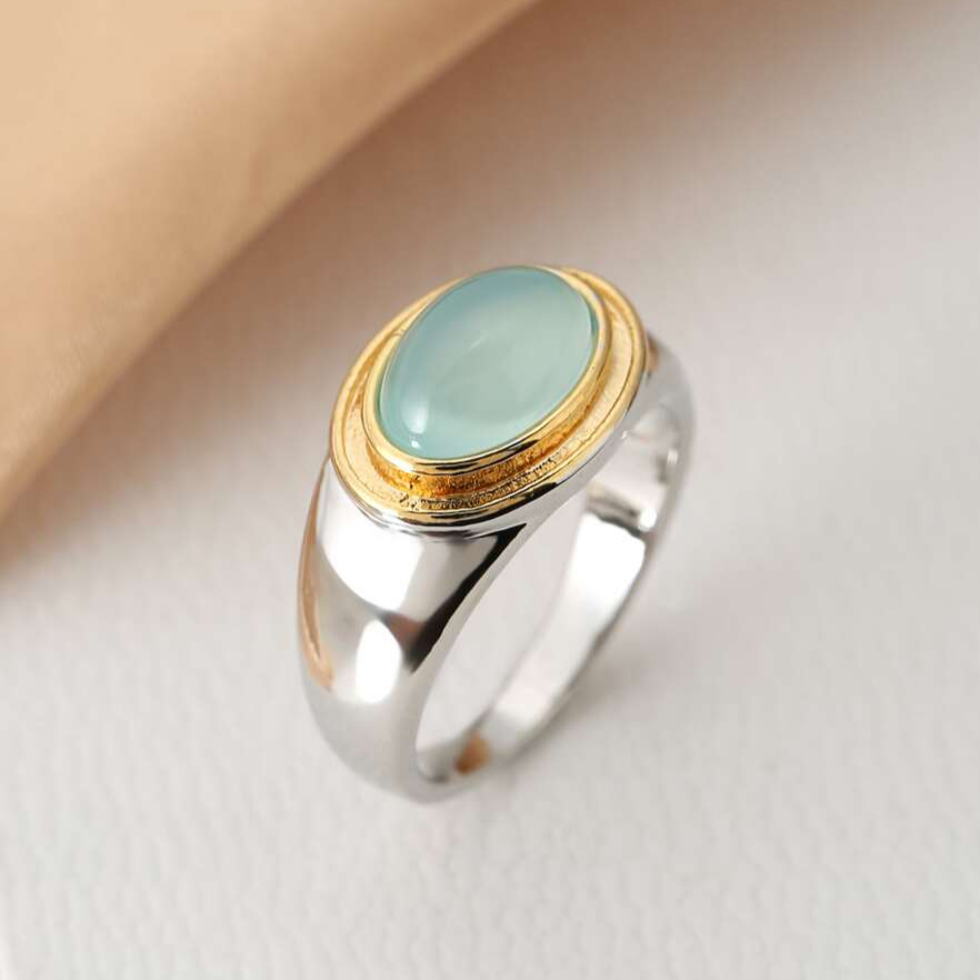 Gabi - Vintage green moonstone ring