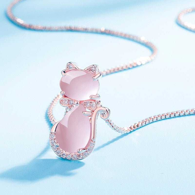 Pink stone adorable cat necklace with cubic zirconia